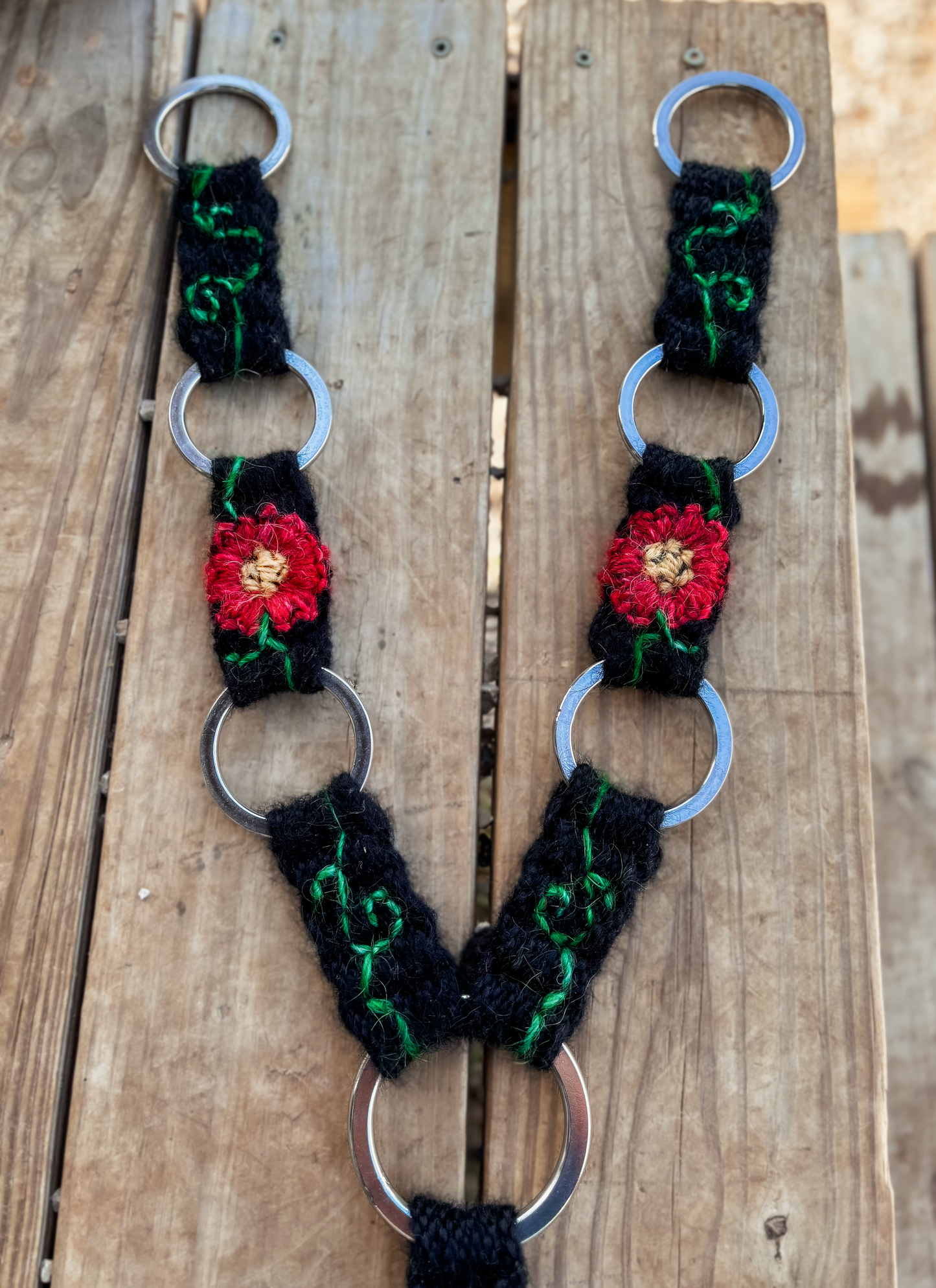 Flower embroidered ring breast collar